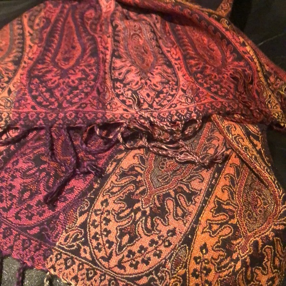 Warm-tone Pashmina - Picture 4 of 5